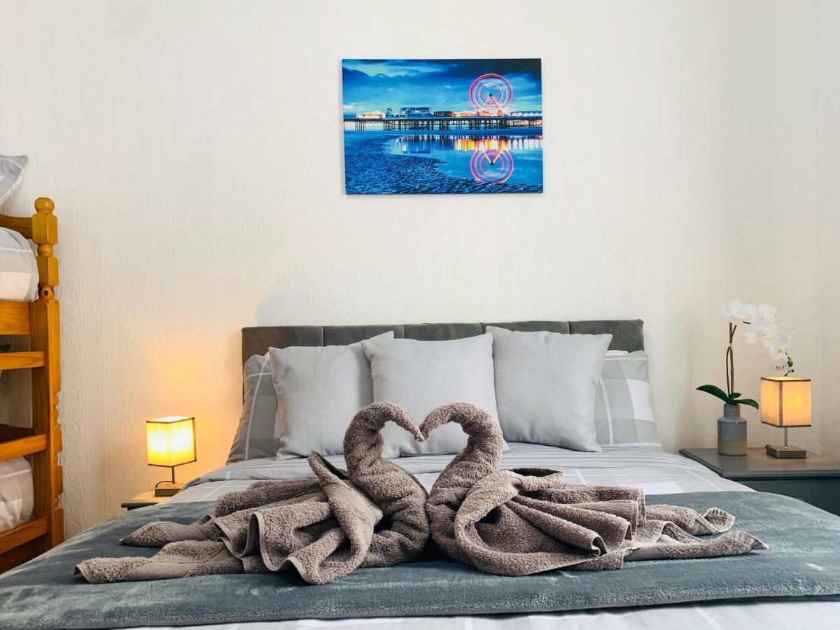 The Whitehouse Holiday Apartments Blackpool Luaran gambar