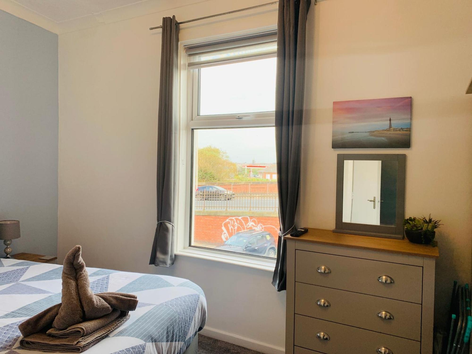 The Whitehouse Holiday Apartments Blackpool Luaran gambar