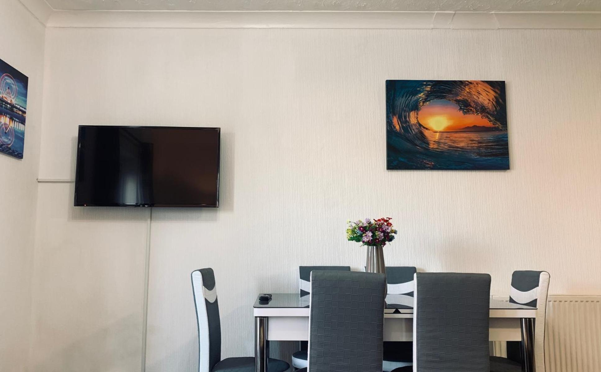 The Whitehouse Holiday Apartments Blackpool Luaran gambar
