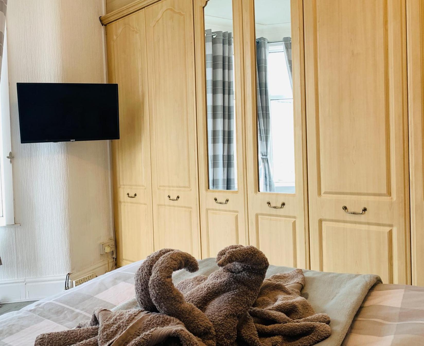 The Whitehouse Holiday Apartments Blackpool Luaran gambar